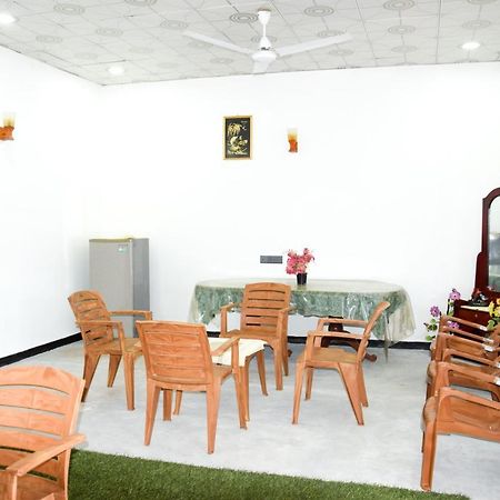 Tharaka Homestay Weligama Eksteriør bilde