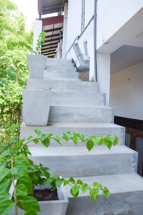 Tharaka Homestay Weligama Eksteriør bilde
