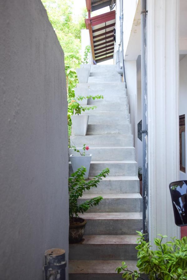 Tharaka Homestay Weligama Eksteriør bilde